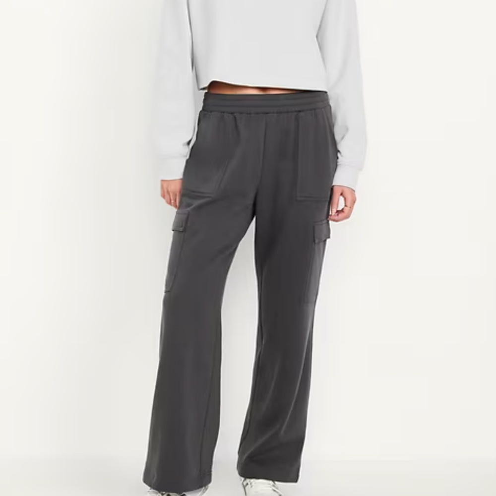 Old Navy High-Waisted SoComfy Cargo Wide-Leg Sweatpants